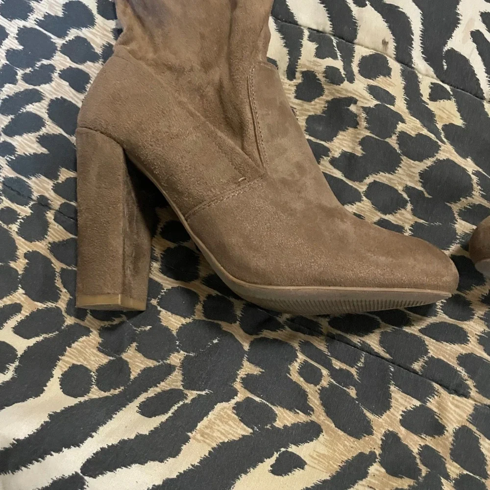 Over the Knee Boots Size 7W Wide Calf Block Heel Pull On‎ Faux Suede Boots